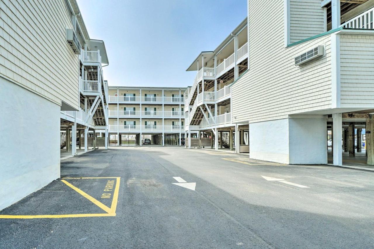 Ocean-View Oak Island Condo, 1 Block To Beach! Exterior foto